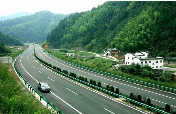 土工格栅在陕西榆神高速公路(榆林至神木)